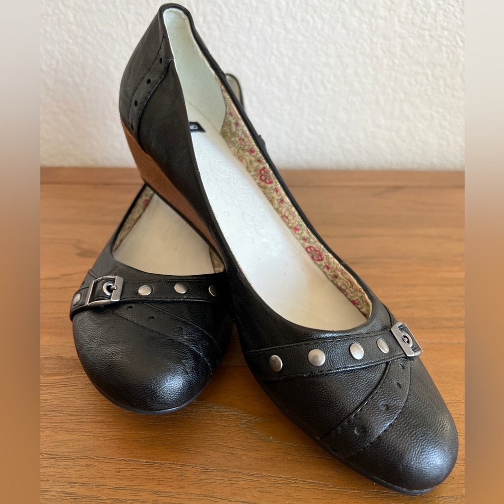 Vagabond Poppy Pumps - wedge heel - size 10 (eur 40)